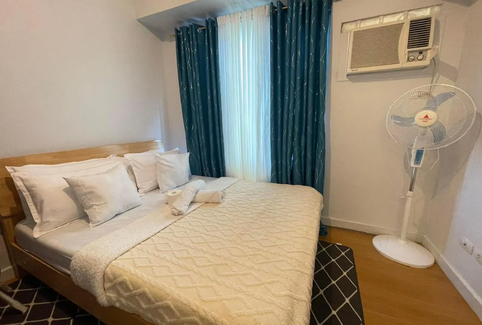 Apartment 8 Adriatico- 1 Bedroom Condo With Balcony In Ermita Near The Us Embassy And Pgh Manila