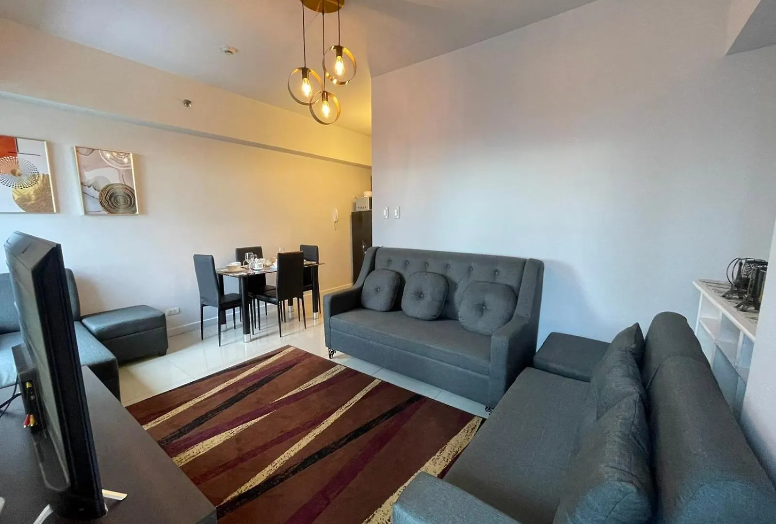 Apartment 8 Adriatico- 1 Bedroom Condo With Balcony In Ermita Near The Us Embassy And Pgh Manila