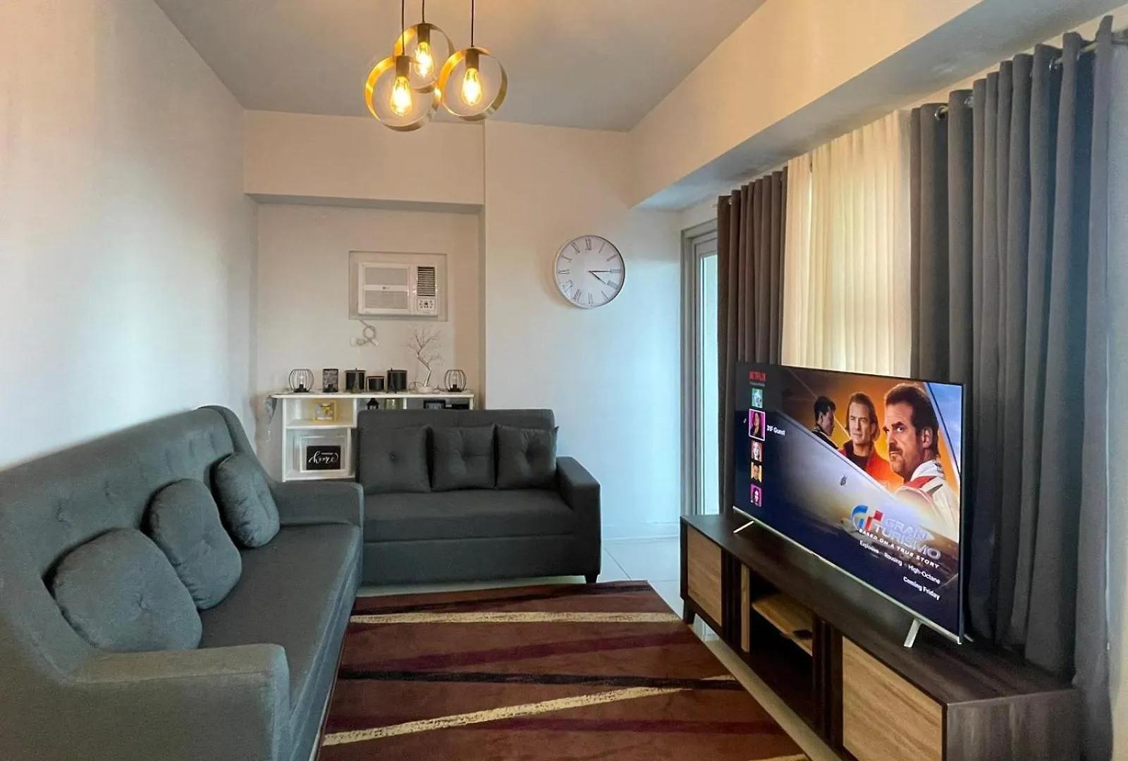 8 Adriatico- 1 Bedroom Condo With Balcony In Ermita Near The Us Embassy And Pgh Manila