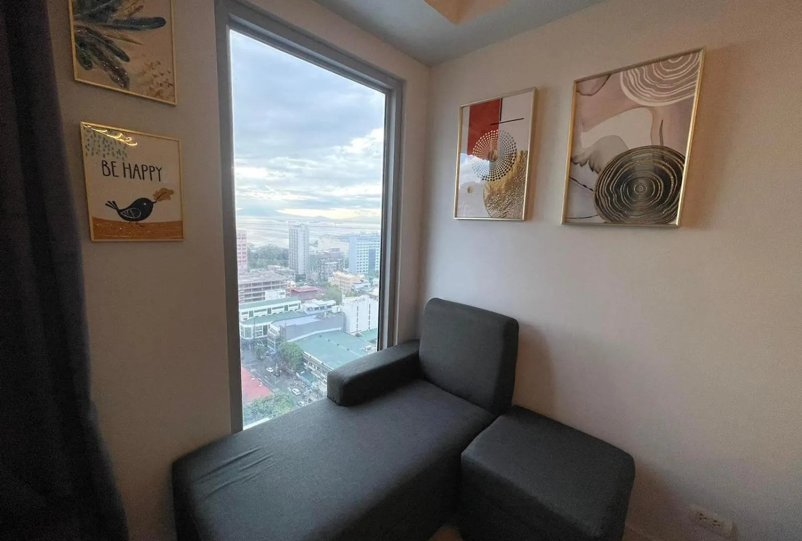 8 Adriatico- 1 Bedroom Condo With Balcony In Ermita Near The Us Embassy And Pgh Manila Philippines